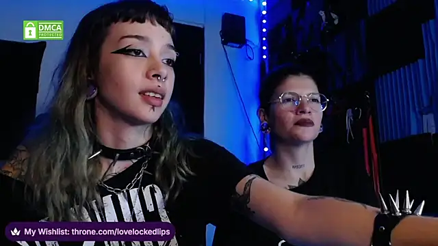 lovelockedlips webcam