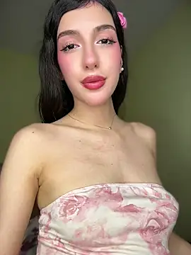 Emily-hottson webcam
