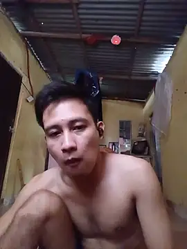 YourAsianSlave webcam