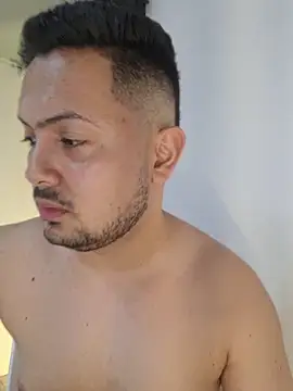 ORTIZ96hot Live Web Cam Show
