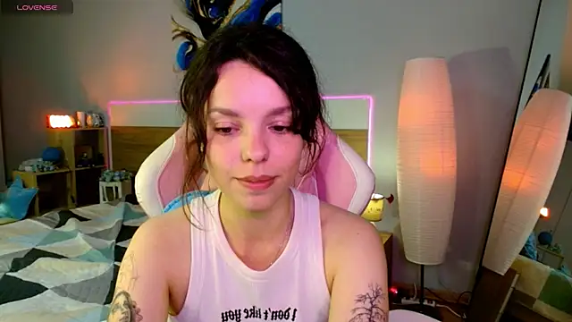 Maya_Campbell webcam