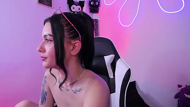 CarolineEvanss_11 webcam