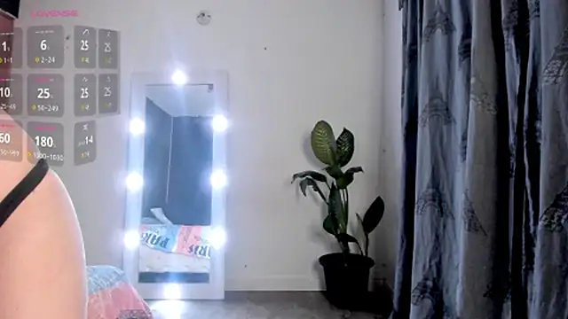 valen_thompson Live Web Cam Show