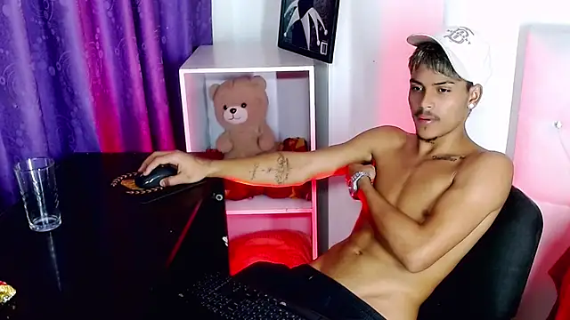 Angel_foxc13 webcam
