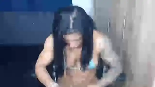 nati_muscle webcam