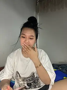 Almira6868 webcam