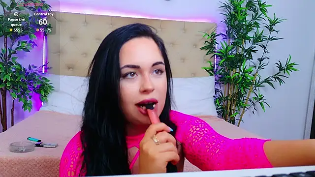 TemptingLuna_ webcam