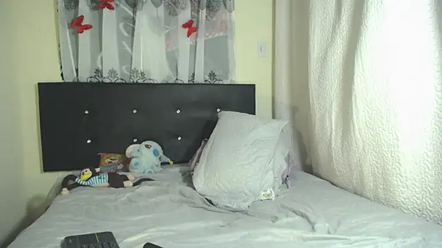 Betzabeth-Miller live cam on StripChat