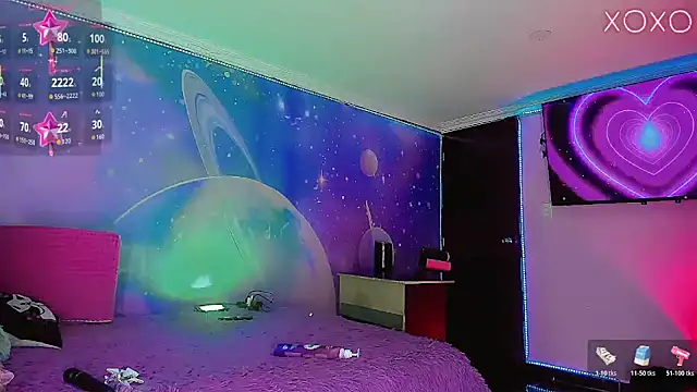 Thalia_girl21 live cam on StripChat