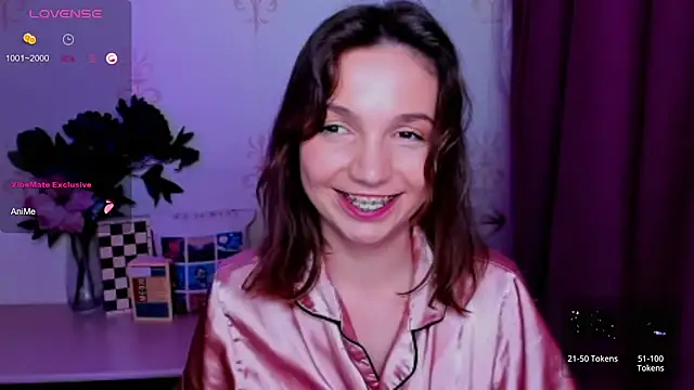 KindHazelHere_ webcam