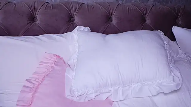 LucyAddison webcam