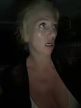 TheSweetestSlut webcam