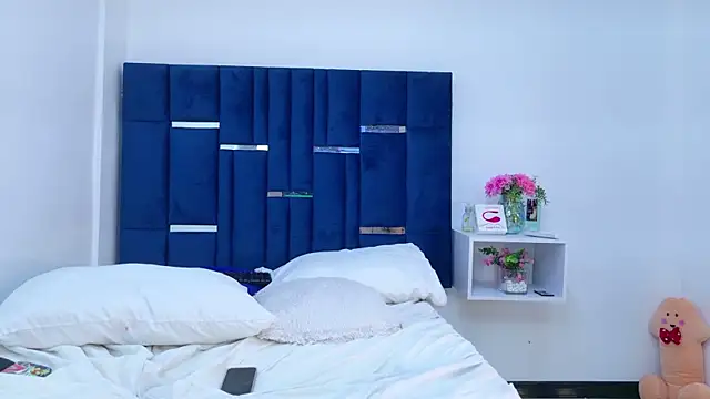 MiayTayla webcam