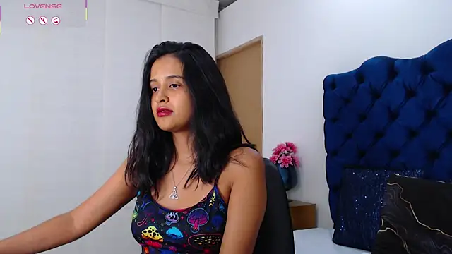 Lili666_ webcam