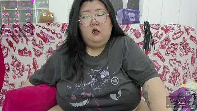 Nadine_asian webcam