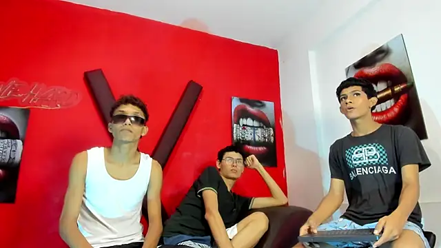 PRETTY_LOVERS1 webcam