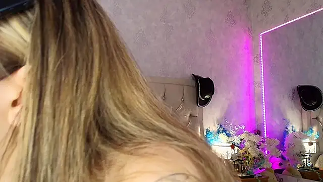 nini_love01 webcam