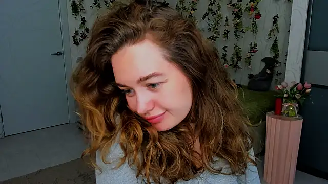 MiracleCurly webcam
