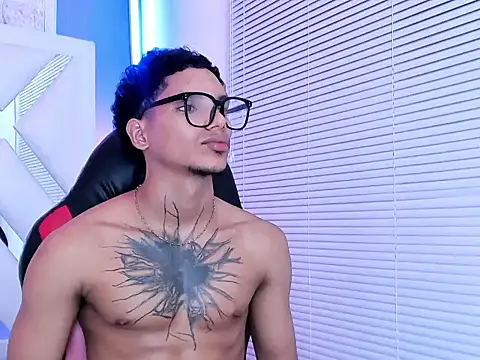 kai_storm77 webcam