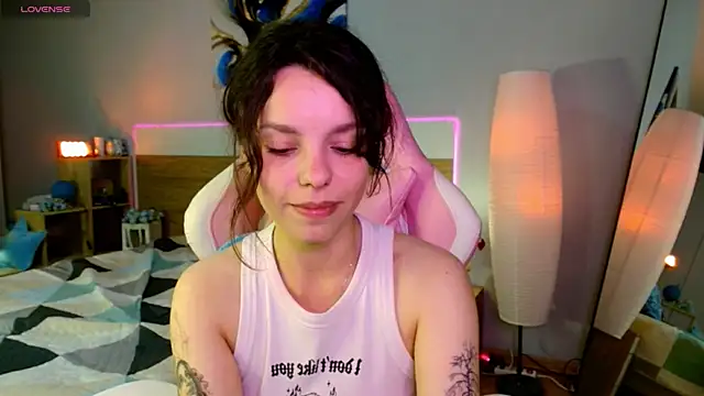Maya_Campbell webcam