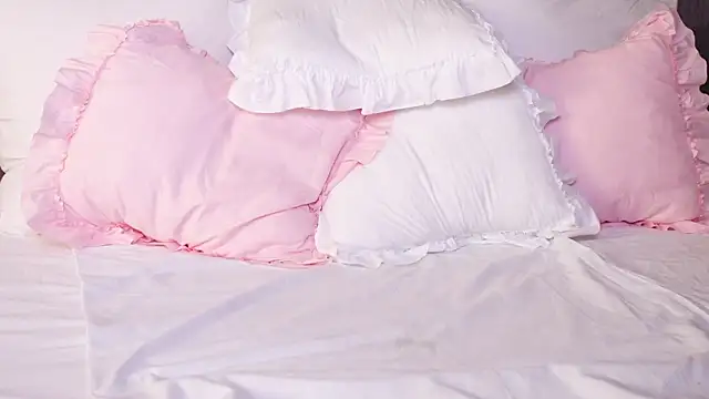 LucyAddison webcam