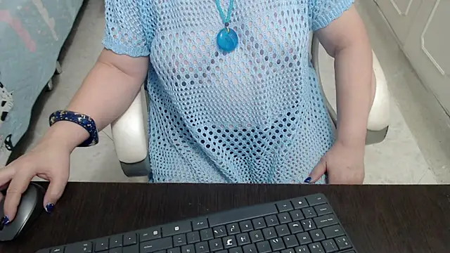 leonela_69 webcam