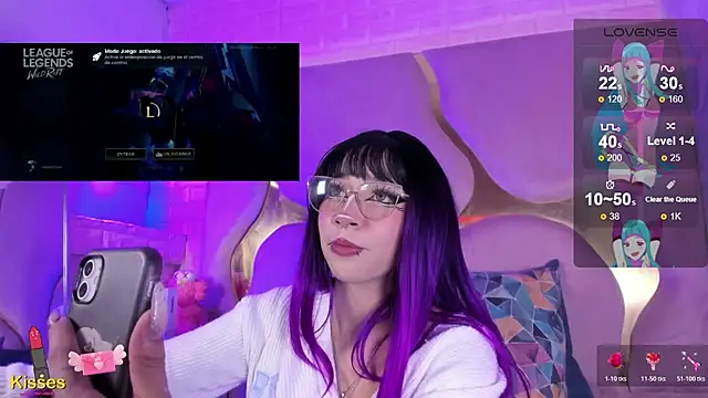 NaniiSisy webcam