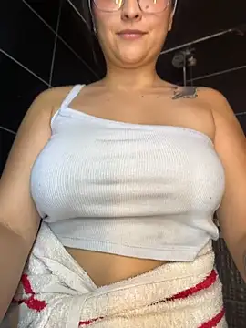 TifanyWhite_ webcam