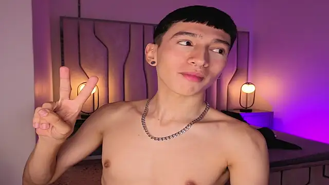 lian_cameron live cam on StripChat
