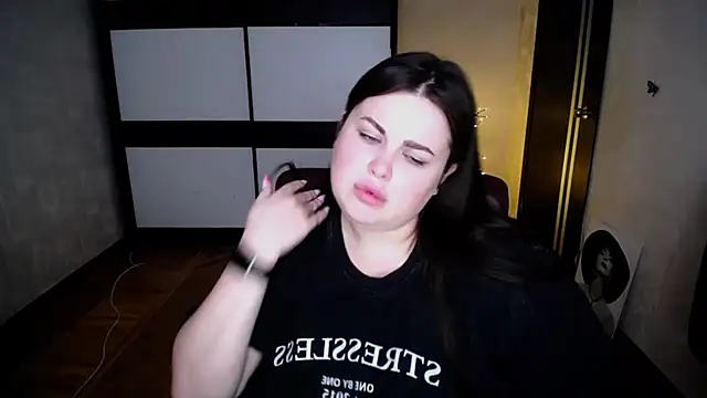 Emily_Mo webcam