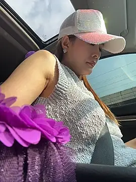 okgirl_23's live cam