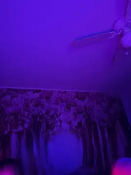 SmokinRed webcam