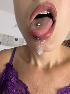 slg1 live cam on StripChat