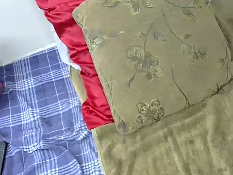 brownfinegirl22 webcam