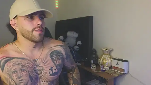 Ades_Lowe Live Web Cam Show