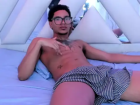 kai_storm77 webcam