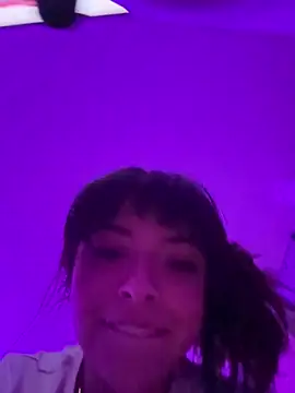Yovng___Lau webcam