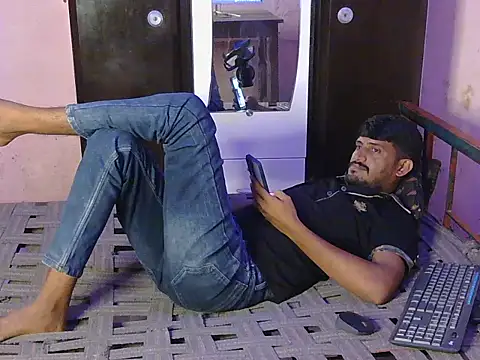 HotXKrish webcam