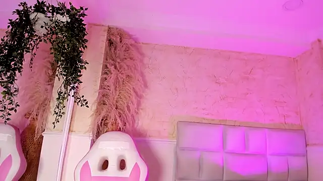 AlondraSoomer webcam