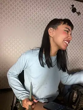 AntonellaCooper_Pink webcam