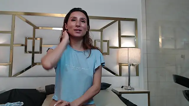 VivieneLuxe webcam