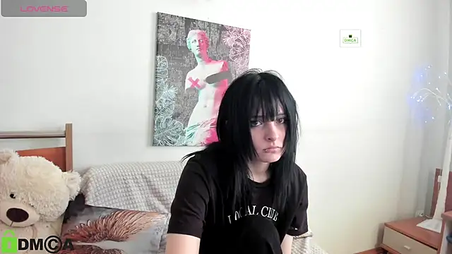 MillyMils webcam