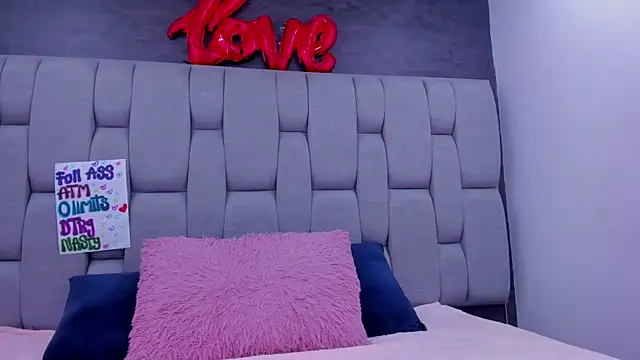 Sarita_Ass webcam