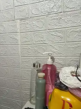 Adela-222 webcam