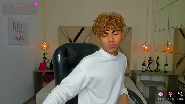 Anyelo_Twink webcam