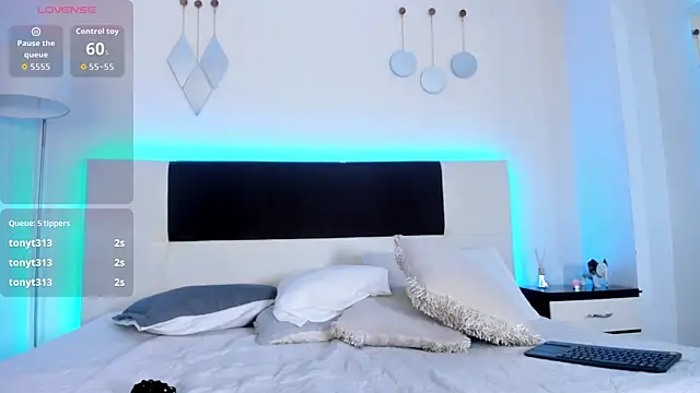 Sky_Loren webcam
