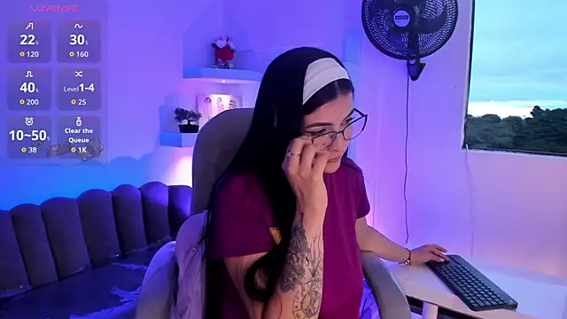 TifanyWhite_ webcam