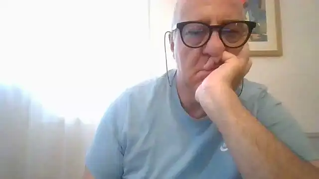 ANONIMO7735 webcam