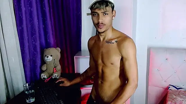 Angel_foxc13 webcam