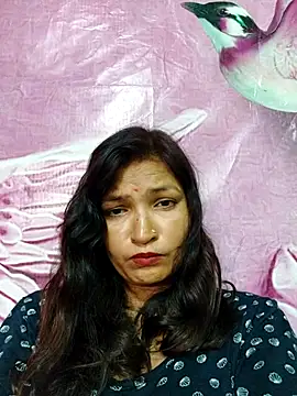 Priyaa_1433 webcam